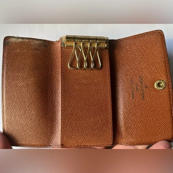 Louis VUITTON MONOGRAM KEY CASE/HOLDER - Picture 3 of 8